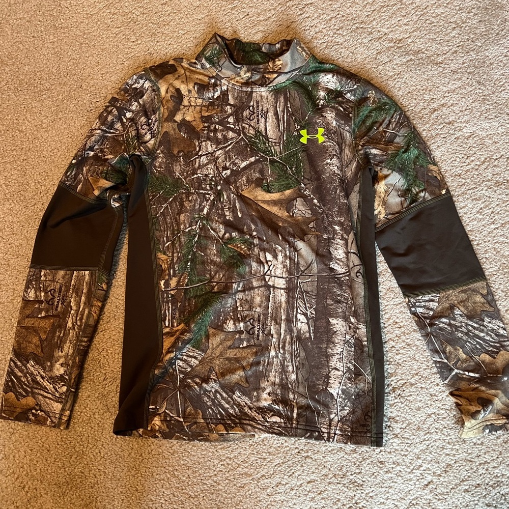 2 piece SET!!Under Armour Camo Cold Gear “scent control” set